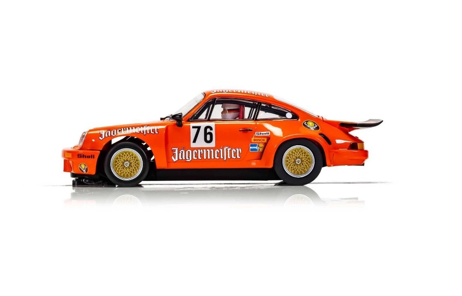 Scalextric C4211 1:32 Porsche 911 Carrera RSR Slot Car Suit Carrera - Image 7