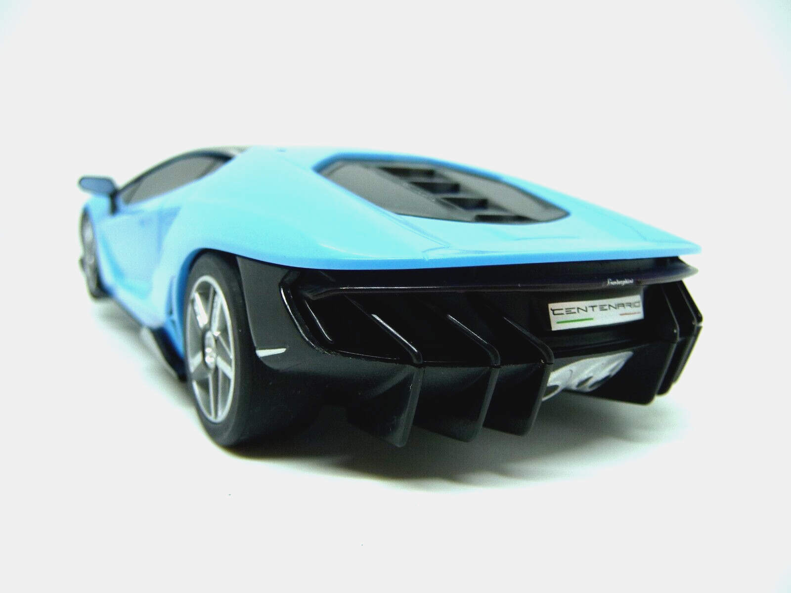 Scalextric C4312 1:32 Lamborghini Centenario BLUE Slot Car Suit Carrera - Image 4