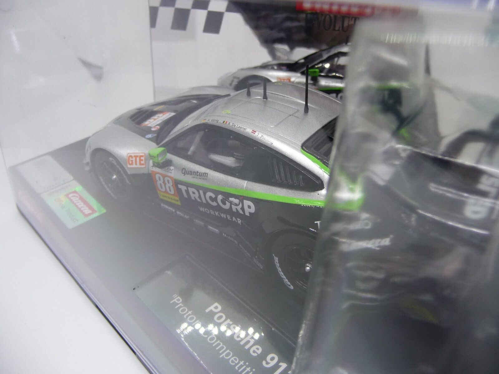 Carrera EVO 1:32 Porsche 911 RSR Proton Competition No88 slot car also suits scalextric - Image 5