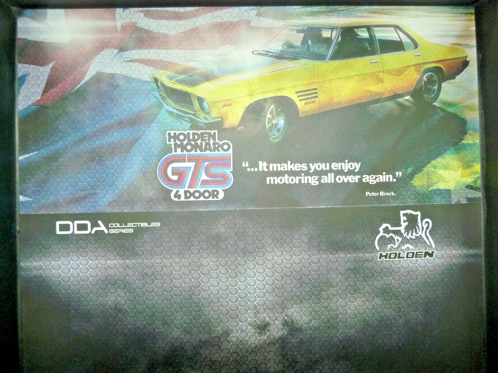 1:24 DDA HQ HOLDEN MONARO GTS 4 DOOR PLASTIC MODEL KIT OPENING BONNET W ENGINE - Image 6